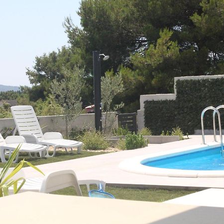 Villa Marta 3 Bedrooms, 2 Baths And Pool Kaštel Štafilić Zewnętrze zdjęcie