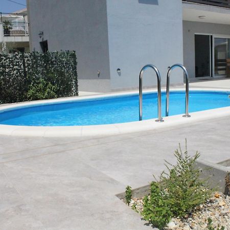 Villa Marta 3 Bedrooms, 2 Baths And Pool Kaštel Štafilić Zewnętrze zdjęcie