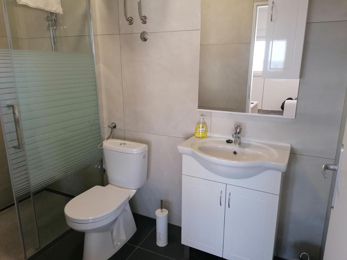Villa Marta 3 Bedrooms, 2 Baths And Pool Kaštel Štafilić Zewnętrze zdjęcie