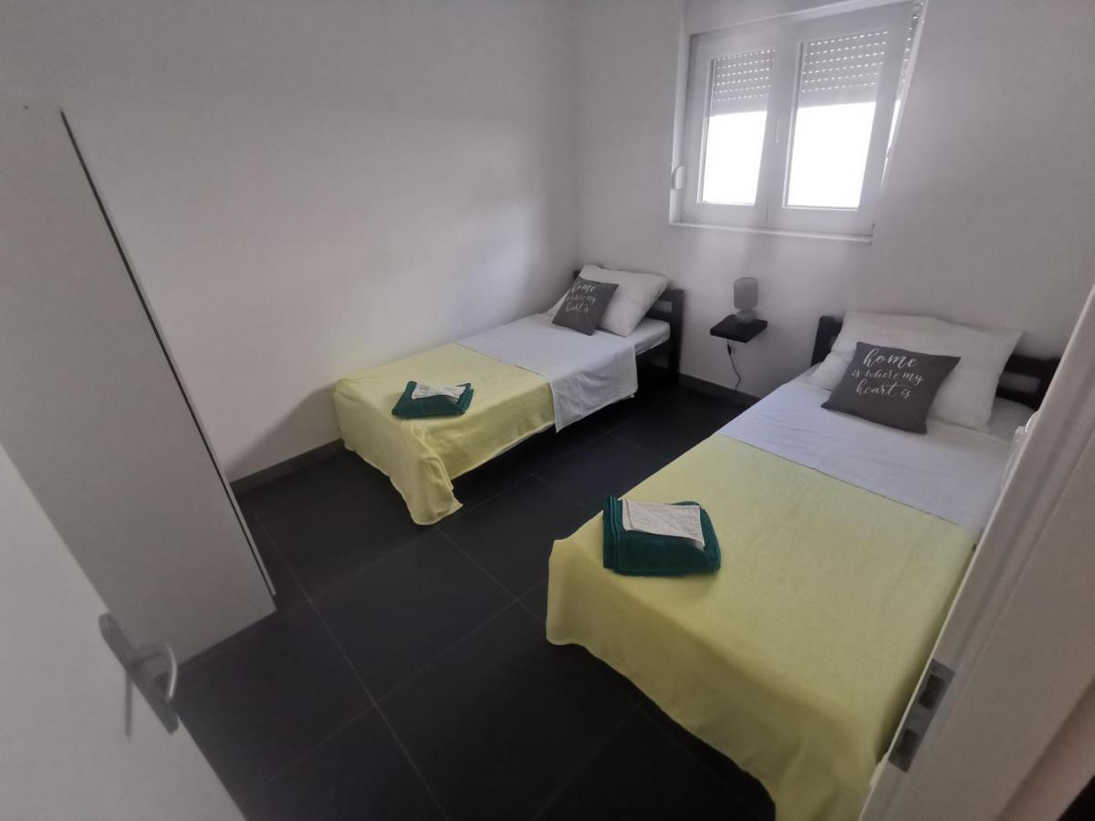 Villa Marta 3 Bedrooms, 2 Baths And Pool Kaštel Štafilić Zewnętrze zdjęcie