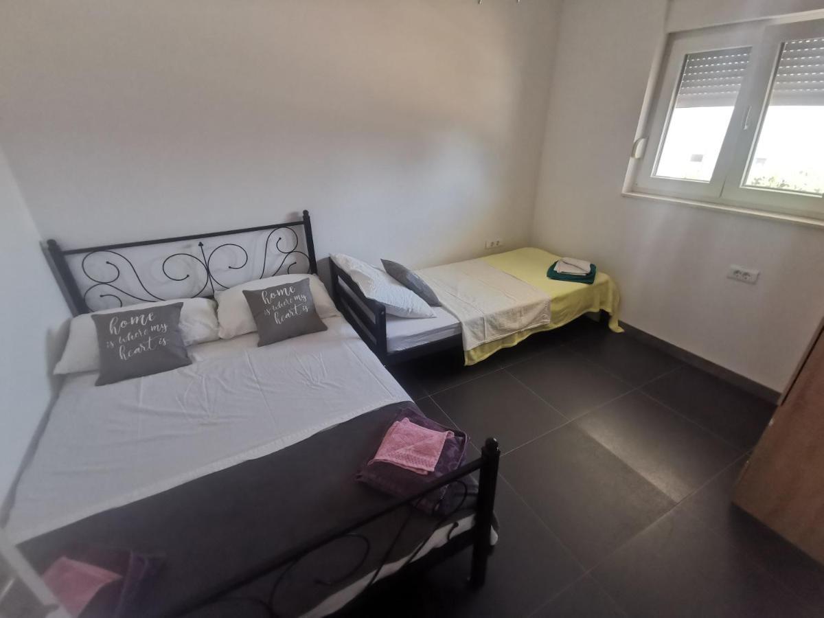 Villa Marta 3 Bedrooms, 2 Baths And Pool Kaštel Štafilić Zewnętrze zdjęcie